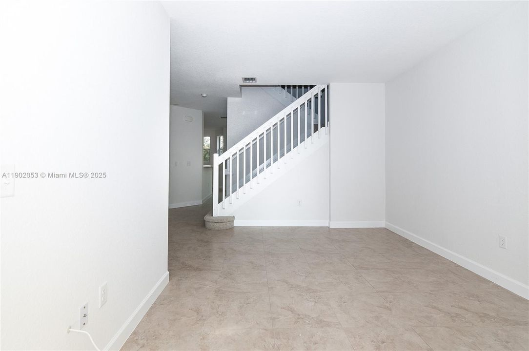 For Rent: $3,100 (3 beds, 2 baths, 1743 Square Feet)