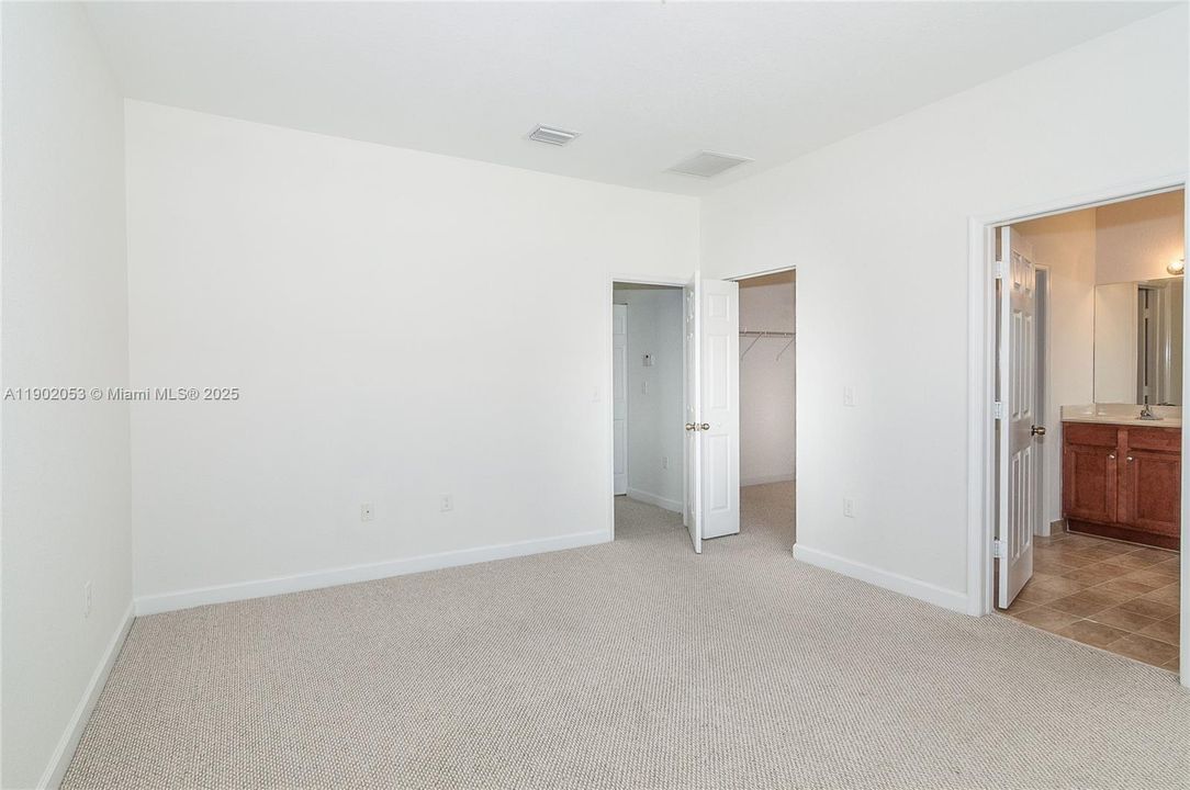 For Rent: $3,100 (3 beds, 2 baths, 1743 Square Feet)