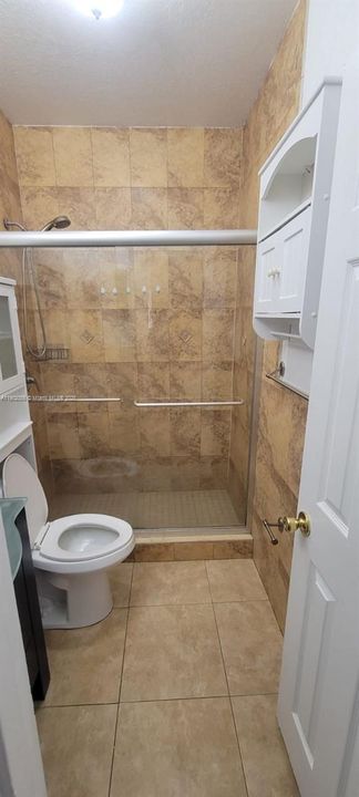 Active With Contract: $2,300 (2 beds, 1 baths, 2965 Square Feet)