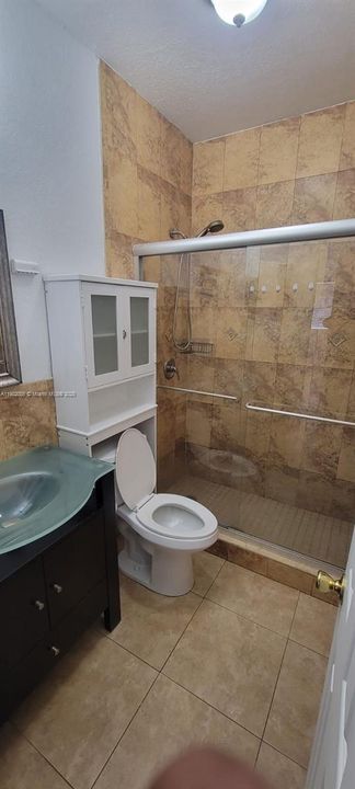 Active With Contract: $2,300 (2 beds, 1 baths, 2965 Square Feet)