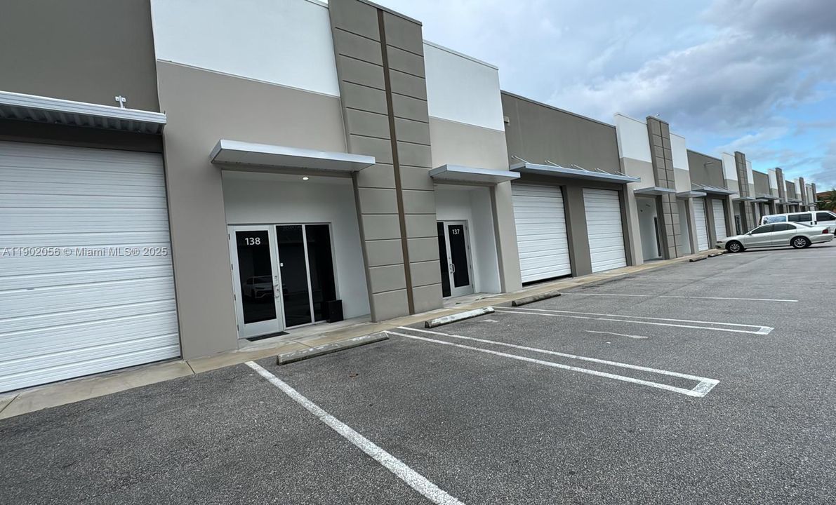 For Rent: $3,900 (0 beds, 0 baths, 0 Square Feet)