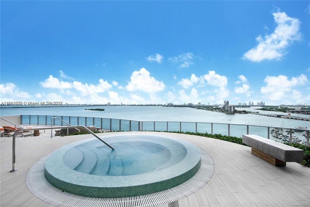 Recently Rented: $3,800 (2 beds, 2 baths, 1038 Square Feet)