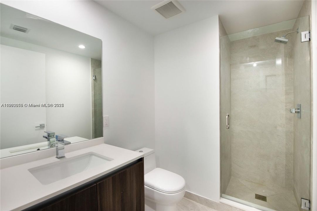 Recently Rented: $3,800 (2 beds, 2 baths, 1038 Square Feet)