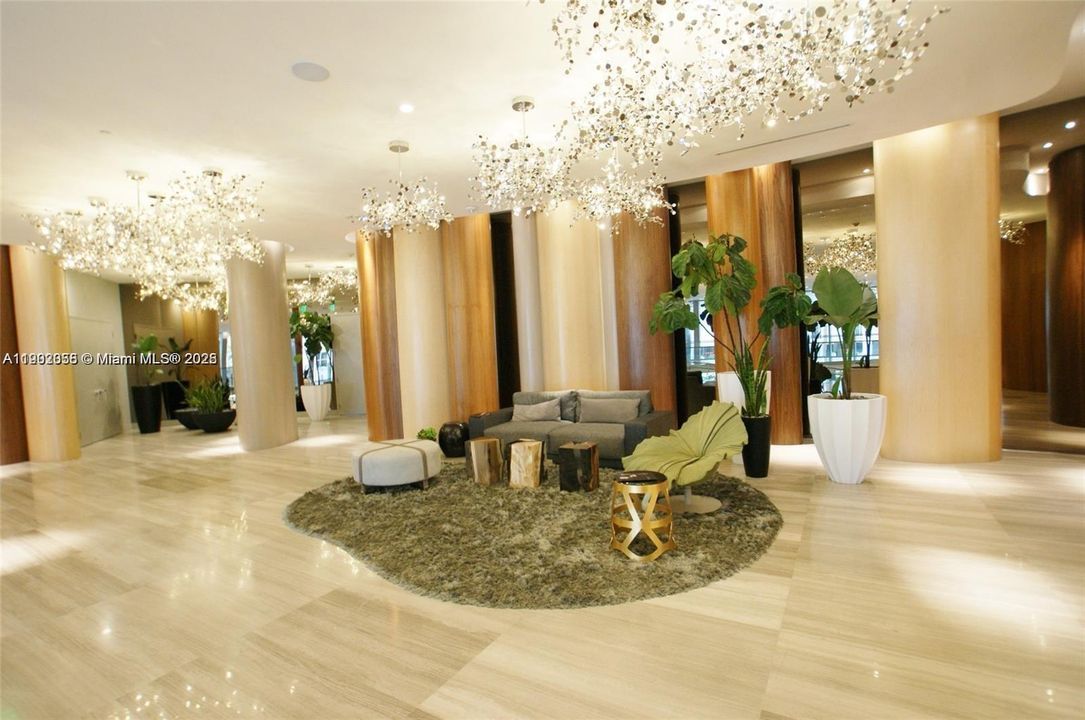 Recently Rented: $3,800 (2 beds, 2 baths, 1038 Square Feet)