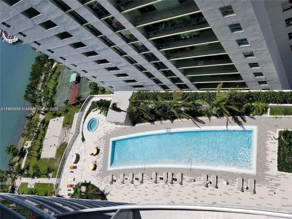 Recently Rented: $3,800 (2 beds, 2 baths, 1038 Square Feet)