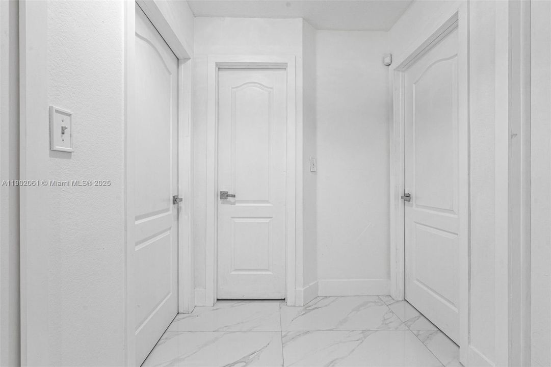 Active With Contract: $530,000 (3 beds, 2 baths, 1190 Square Feet)