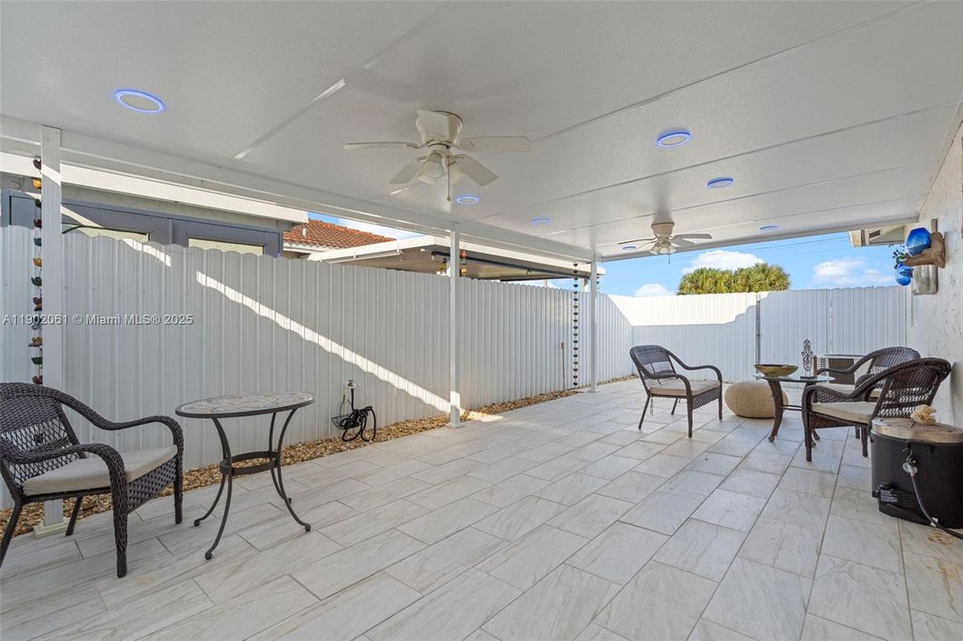 Active With Contract: $530,000 (3 beds, 2 baths, 1190 Square Feet)