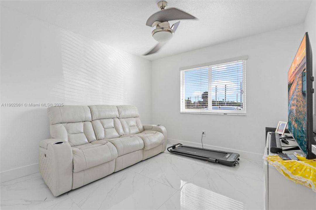 Active With Contract: $530,000 (3 beds, 2 baths, 1190 Square Feet)