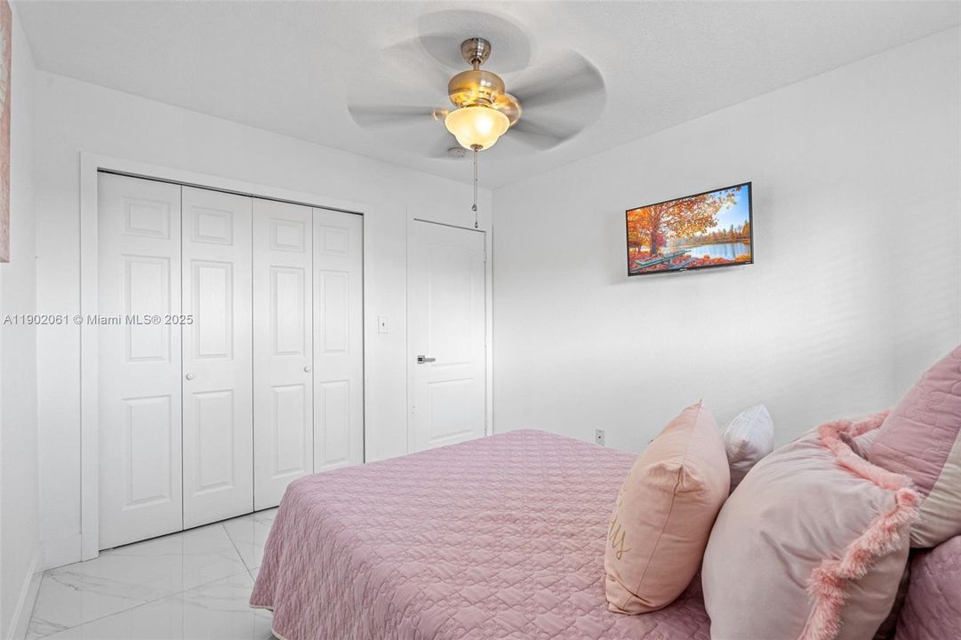 Active With Contract: $530,000 (3 beds, 2 baths, 1190 Square Feet)