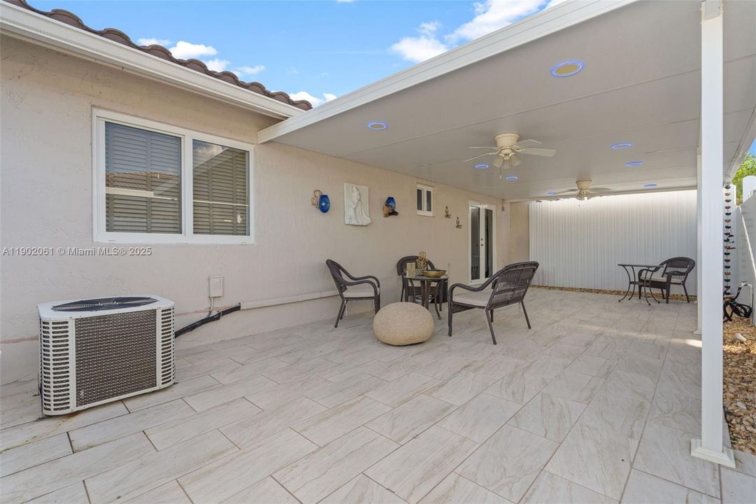 Active With Contract: $530,000 (3 beds, 2 baths, 1190 Square Feet)