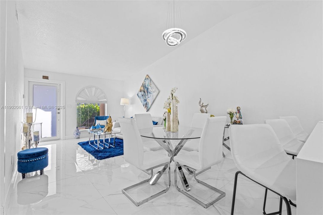 Active With Contract: $530,000 (3 beds, 2 baths, 1190 Square Feet)