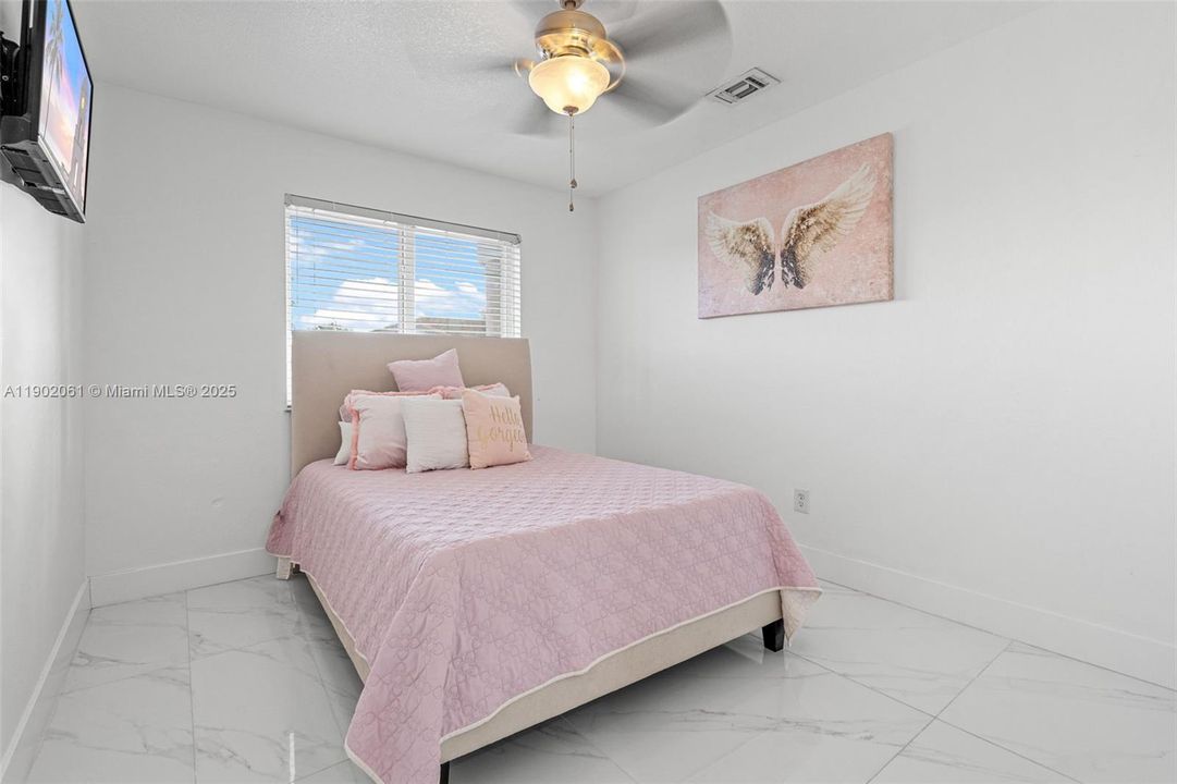 Active With Contract: $530,000 (3 beds, 2 baths, 1190 Square Feet)