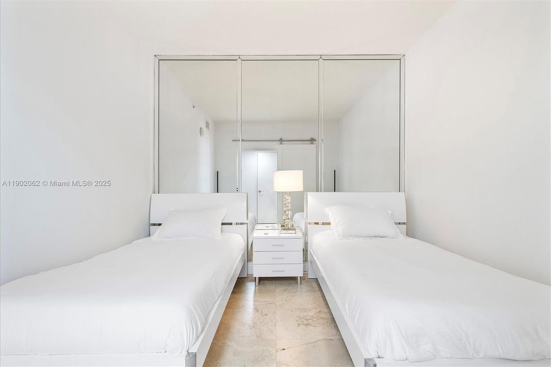 待售: $1,150,000 (2 贝兹, 2 浴室, 1623 平方英尺)