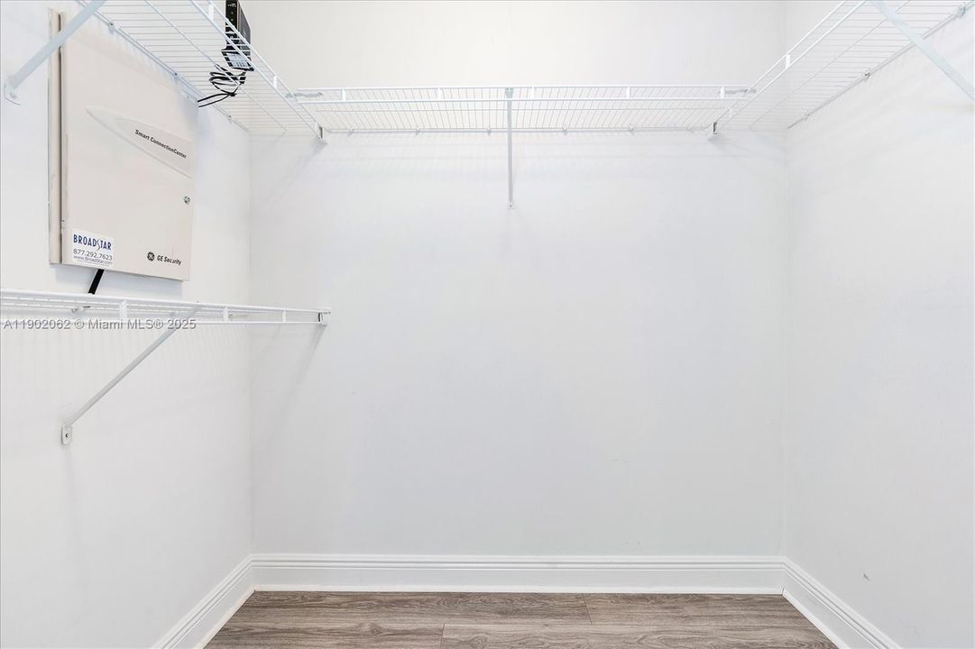 待售: $1,150,000 (2 贝兹, 2 浴室, 1623 平方英尺)