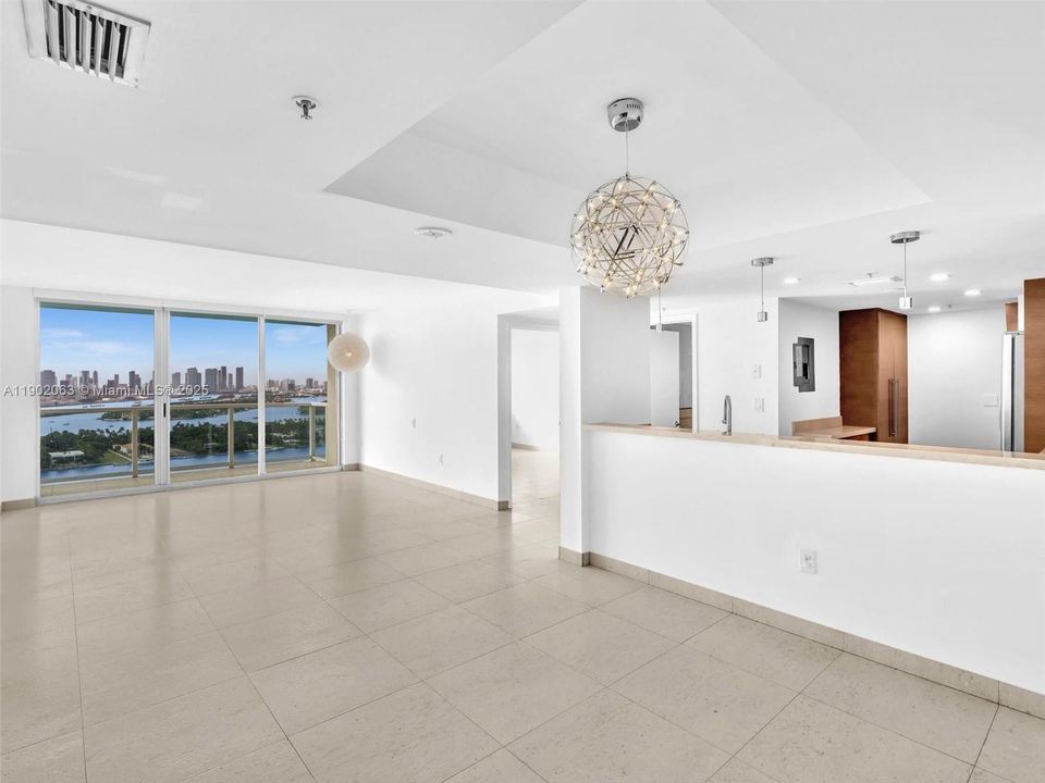 Active With Contract: $6,500 (2 beds, 2 baths, 1078 Square Feet)