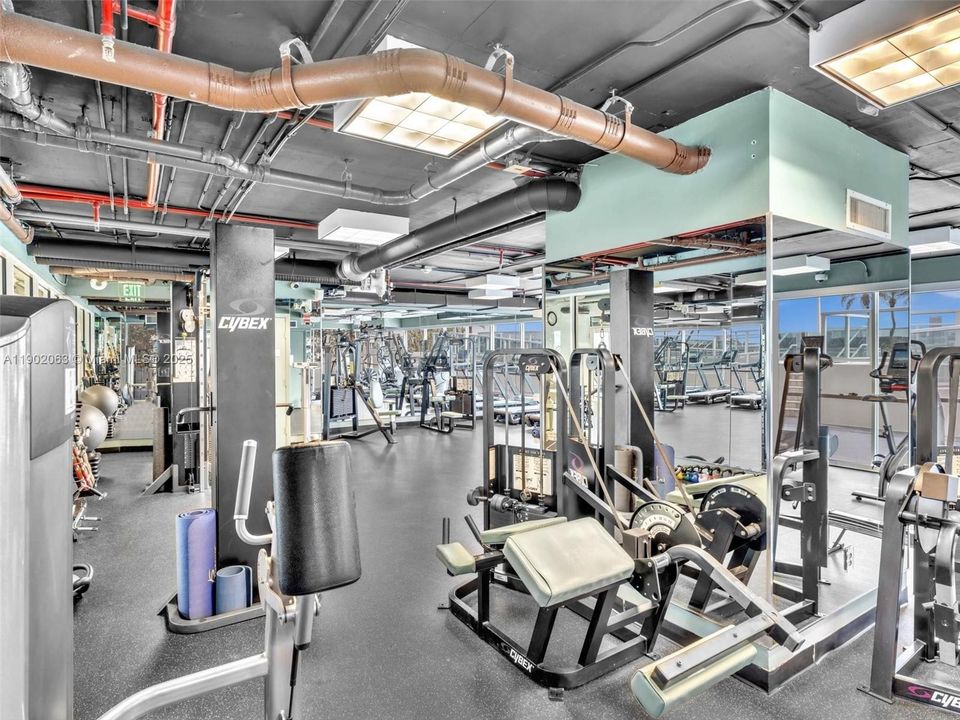 Active With Contract: $6,500 (2 beds, 2 baths, 1078 Square Feet)