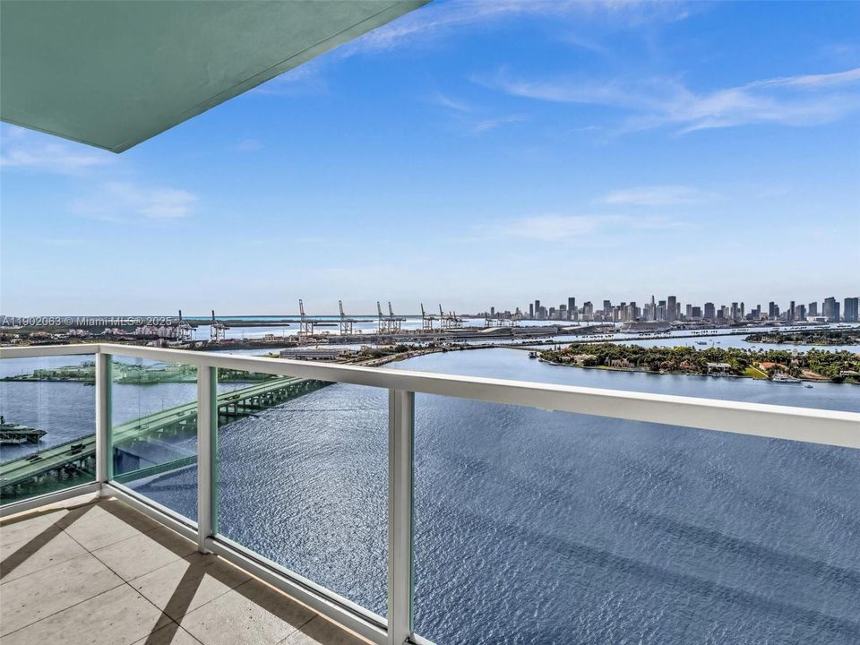 Active With Contract: $6,500 (2 beds, 2 baths, 1078 Square Feet)