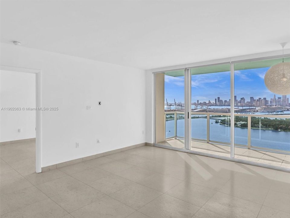 Active With Contract: $6,500 (2 beds, 2 baths, 1078 Square Feet)