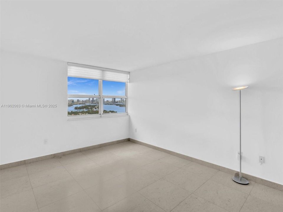 Active With Contract: $6,500 (2 beds, 2 baths, 1078 Square Feet)