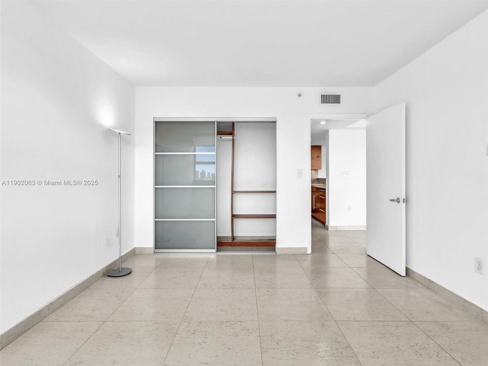 Active With Contract: $6,500 (2 beds, 2 baths, 1078 Square Feet)