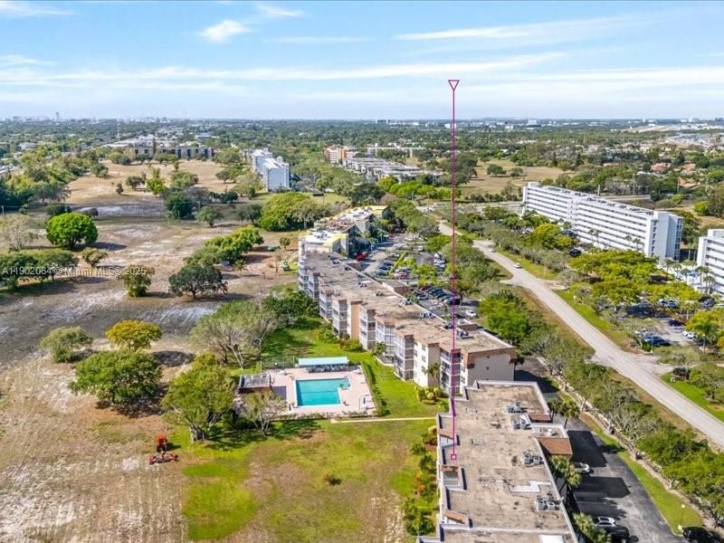 For Rent: $2,500 (2 beds, 2 baths, 1300 Square Feet)