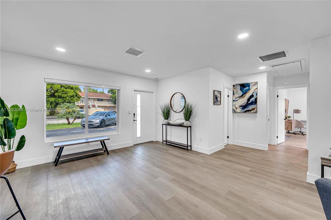 En Venta: $760,000 (3 camas, 2 baños, 1560 Pies cuadrados)