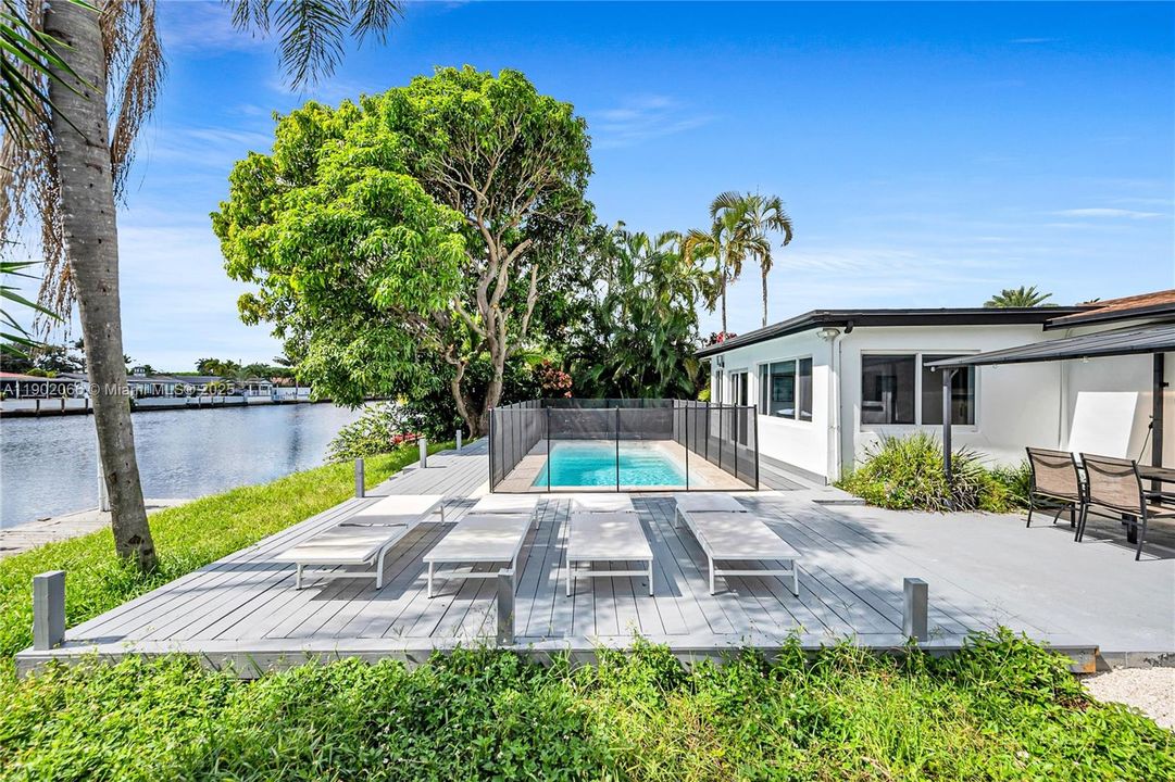 En Venta: $760,000 (3 camas, 2 baños, 1560 Pies cuadrados)