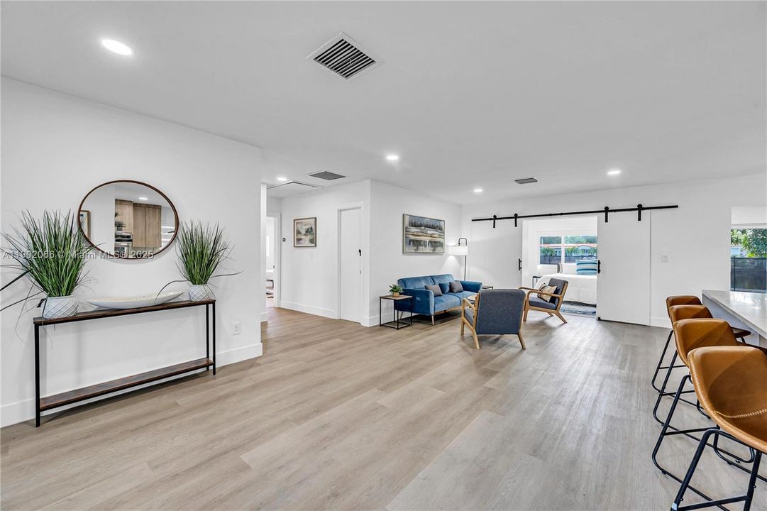 En Venta: $760,000 (3 camas, 2 baños, 1560 Pies cuadrados)