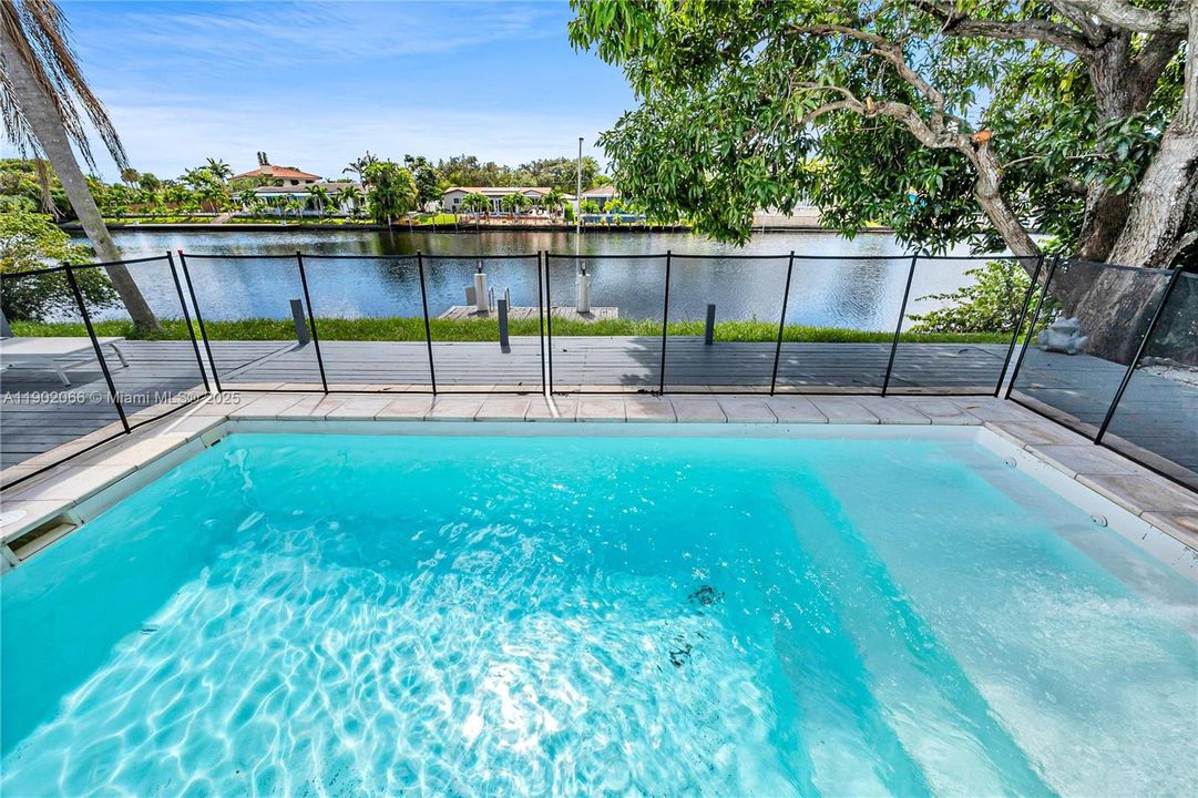 En Venta: $760,000 (3 camas, 2 baños, 1560 Pies cuadrados)