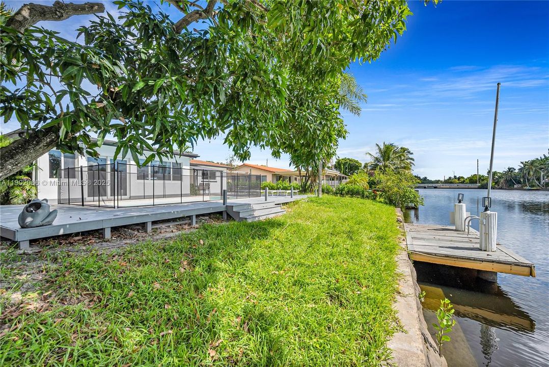 En Venta: $760,000 (3 camas, 2 baños, 1560 Pies cuadrados)