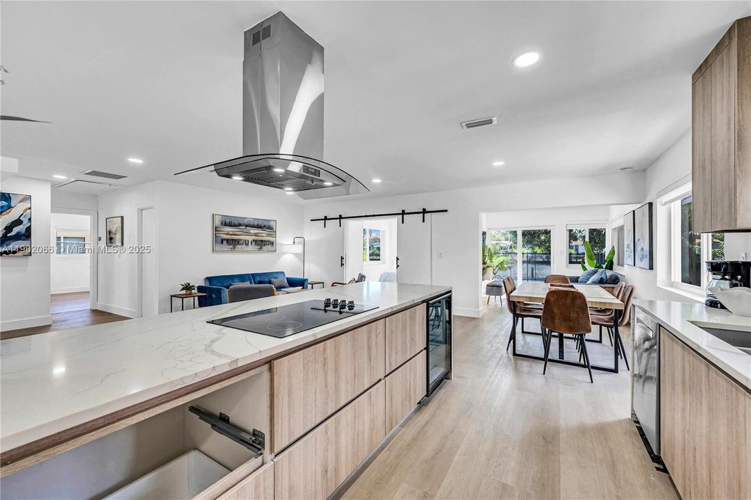 En Venta: $760,000 (3 camas, 2 baños, 1560 Pies cuadrados)