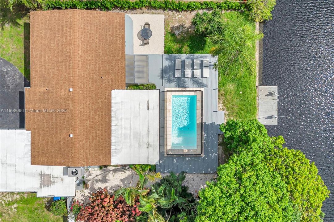 En Venta: $760,000 (3 camas, 2 baños, 1560 Pies cuadrados)