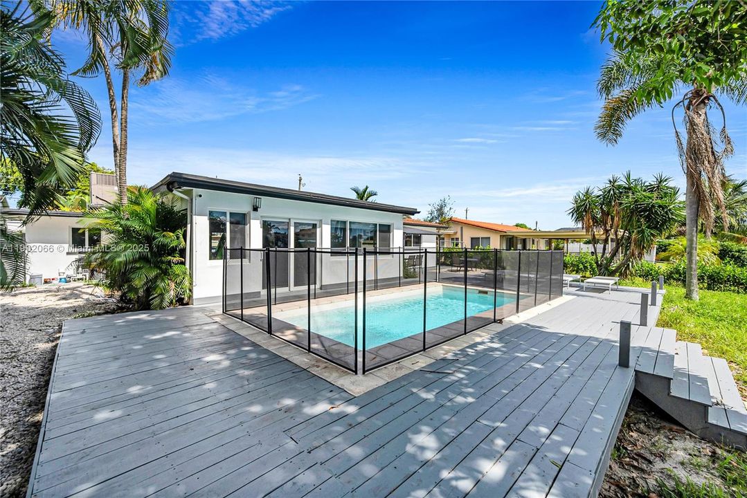 En Venta: $760,000 (3 camas, 2 baños, 1560 Pies cuadrados)