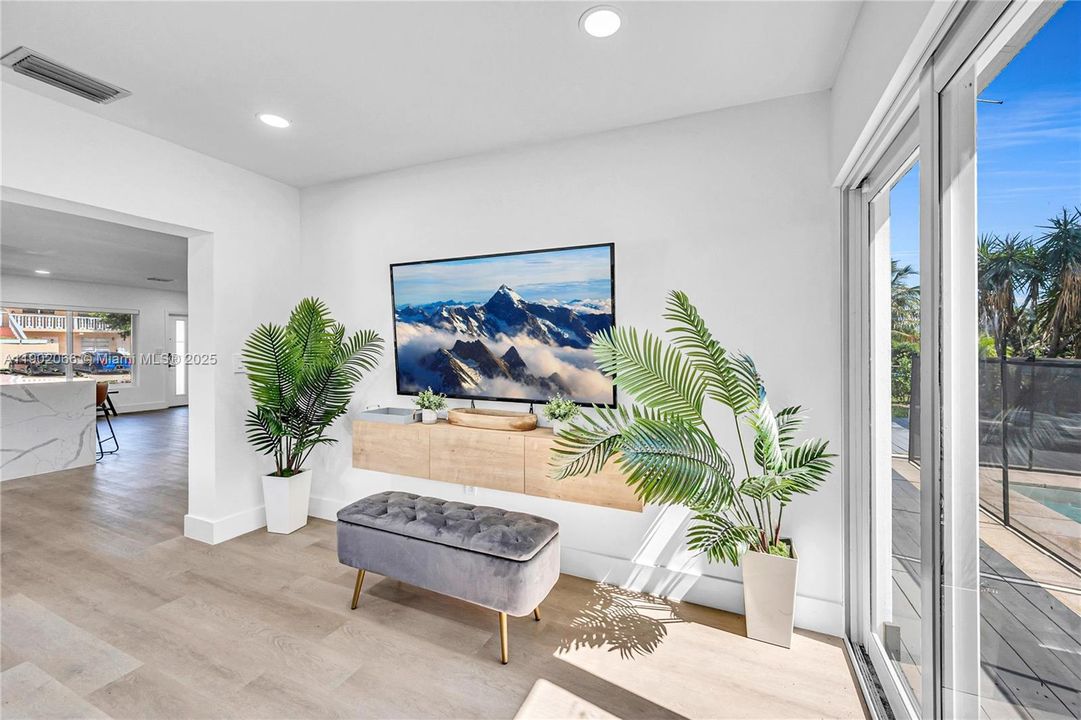 En Venta: $760,000 (3 camas, 2 baños, 1560 Pies cuadrados)