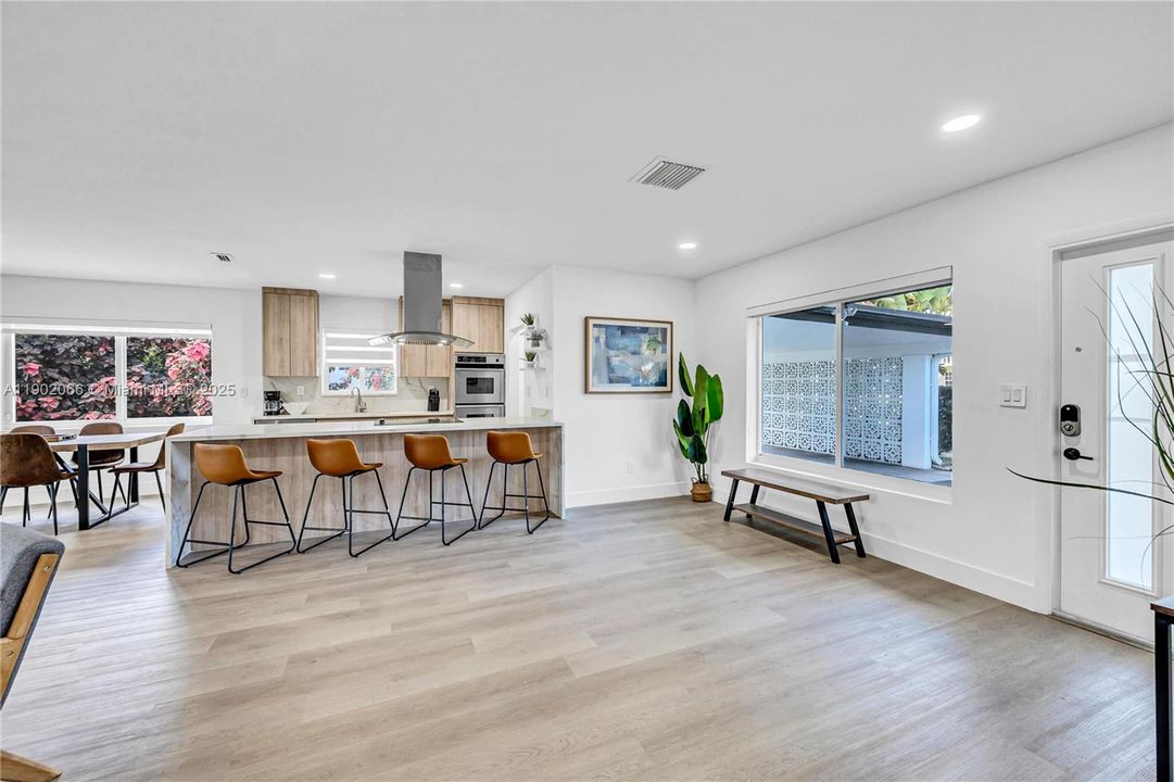 En Venta: $760,000 (3 camas, 2 baños, 1560 Pies cuadrados)