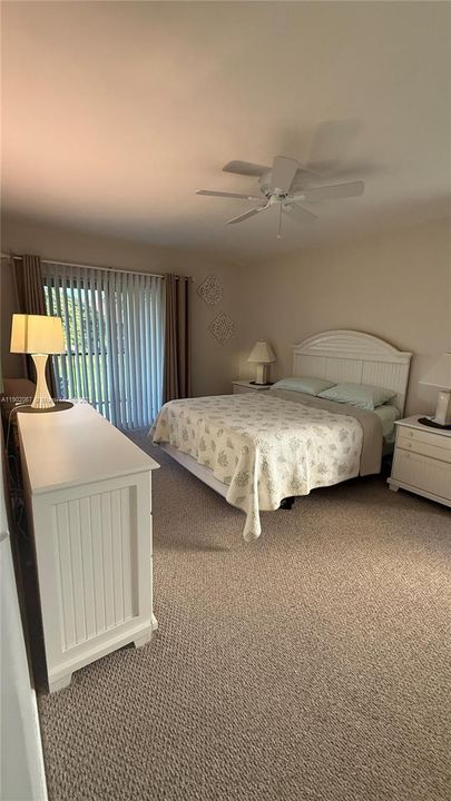 Под контрактом: $2,500 (2 спален, 2 ванн, 980 Квадратных фут)