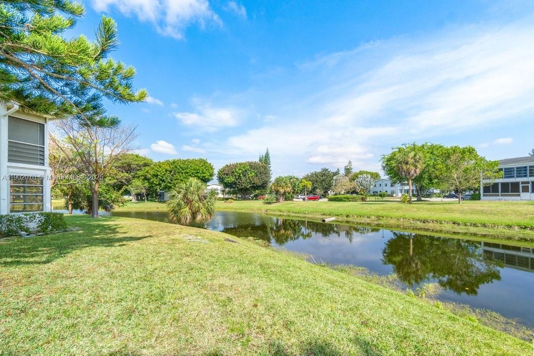 待售: $89,900 (1 贝兹, 1 浴室, 700 平方英尺)