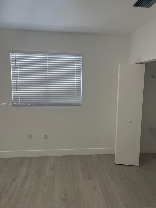 For Rent: $2,500 (2 beds, 1 baths, 1500 Square Feet)