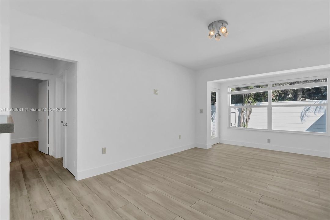 Recientemente alquilado: $3,150 (2 camas, 1 baños, 764 Pies cuadrados)