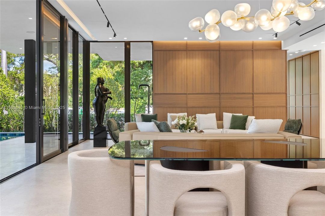 For Sale: $17,999,000 (6 beds, 7 baths, 5662 Square Feet)