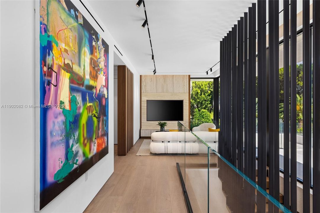 For Sale: $17,999,000 (6 beds, 7 baths, 5662 Square Feet)