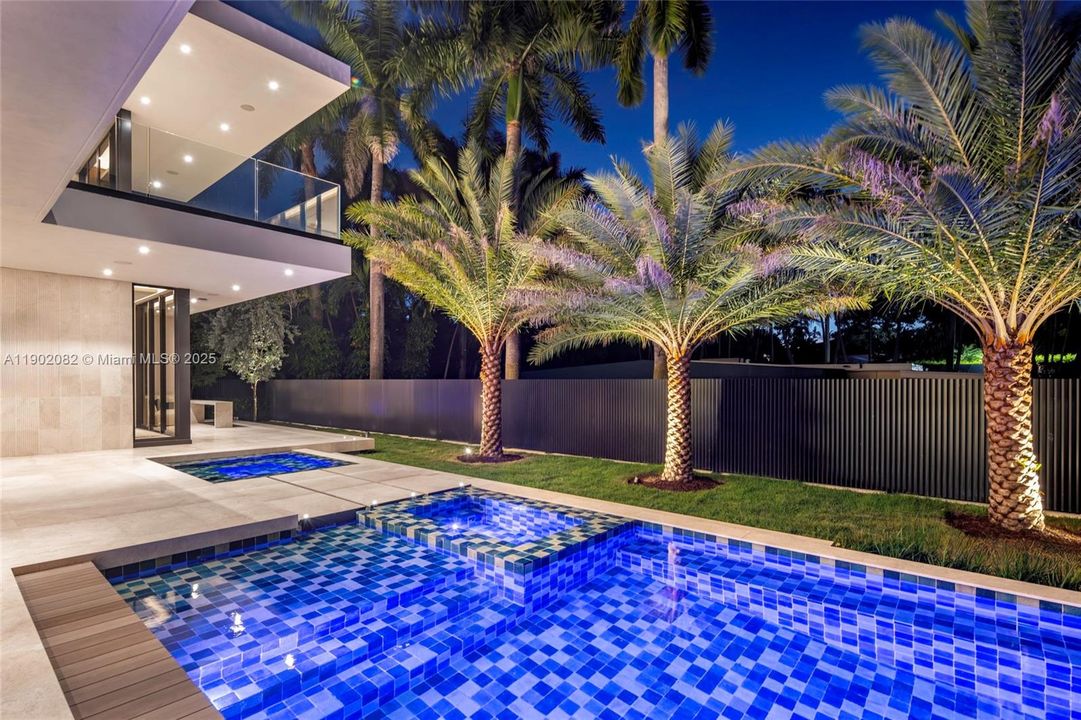 For Sale: $17,999,000 (6 beds, 7 baths, 5662 Square Feet)