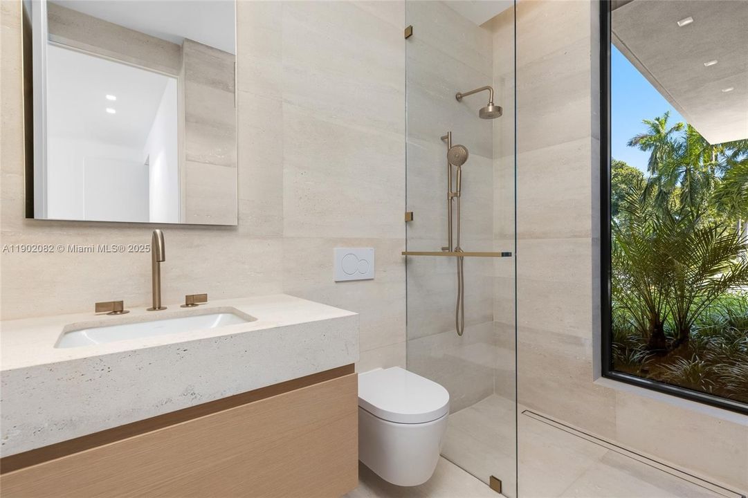 For Sale: $17,999,000 (6 beds, 7 baths, 5662 Square Feet)