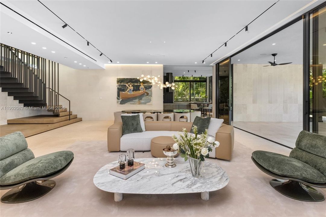 For Sale: $17,999,000 (6 beds, 7 baths, 5662 Square Feet)