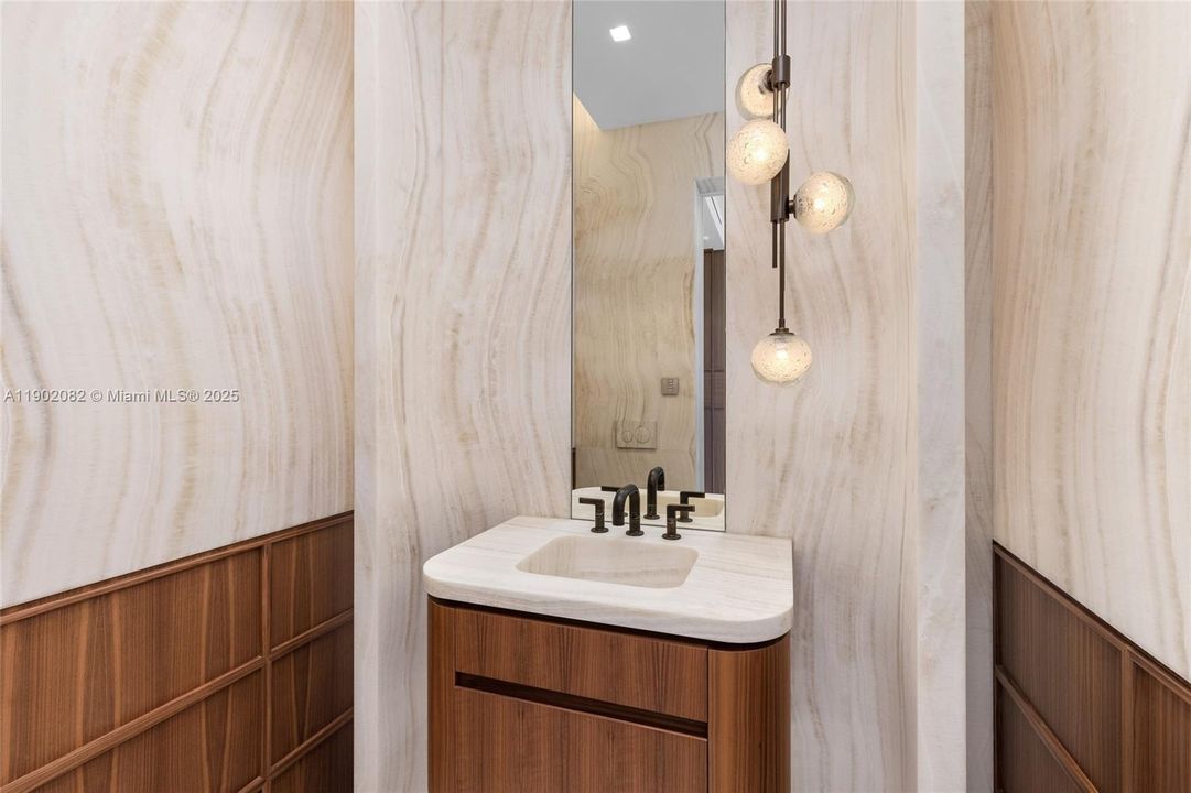 For Sale: $17,999,000 (6 beds, 7 baths, 5662 Square Feet)