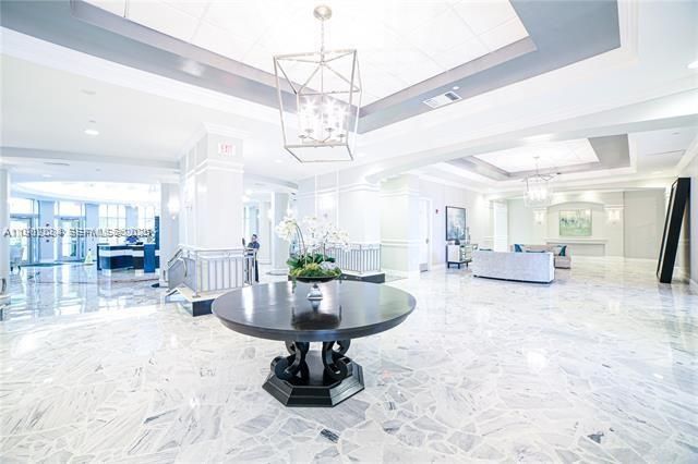 出租: $2,700 (0 贝兹, 1 浴室, 590 平方英尺)