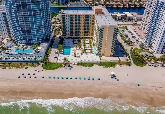 出租: $2,700 (0 贝兹, 1 浴室, 590 平方英尺)