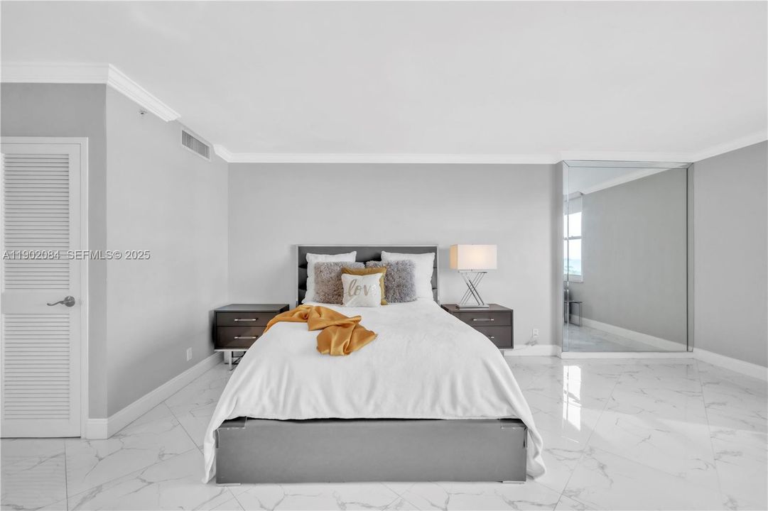 出租: $2,700 (0 贝兹, 1 浴室, 590 平方英尺)