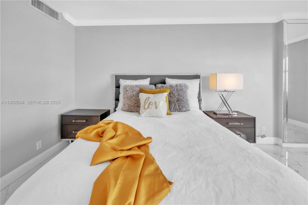 出租: $2,700 (0 贝兹, 1 浴室, 590 平方英尺)