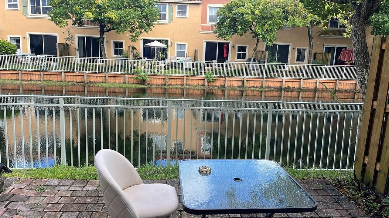 Recently Rented: $2,950 (3 beds, 2 baths, 1616 Square Feet)